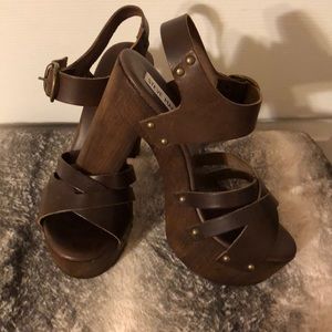 Steve Madden Wooden sandals